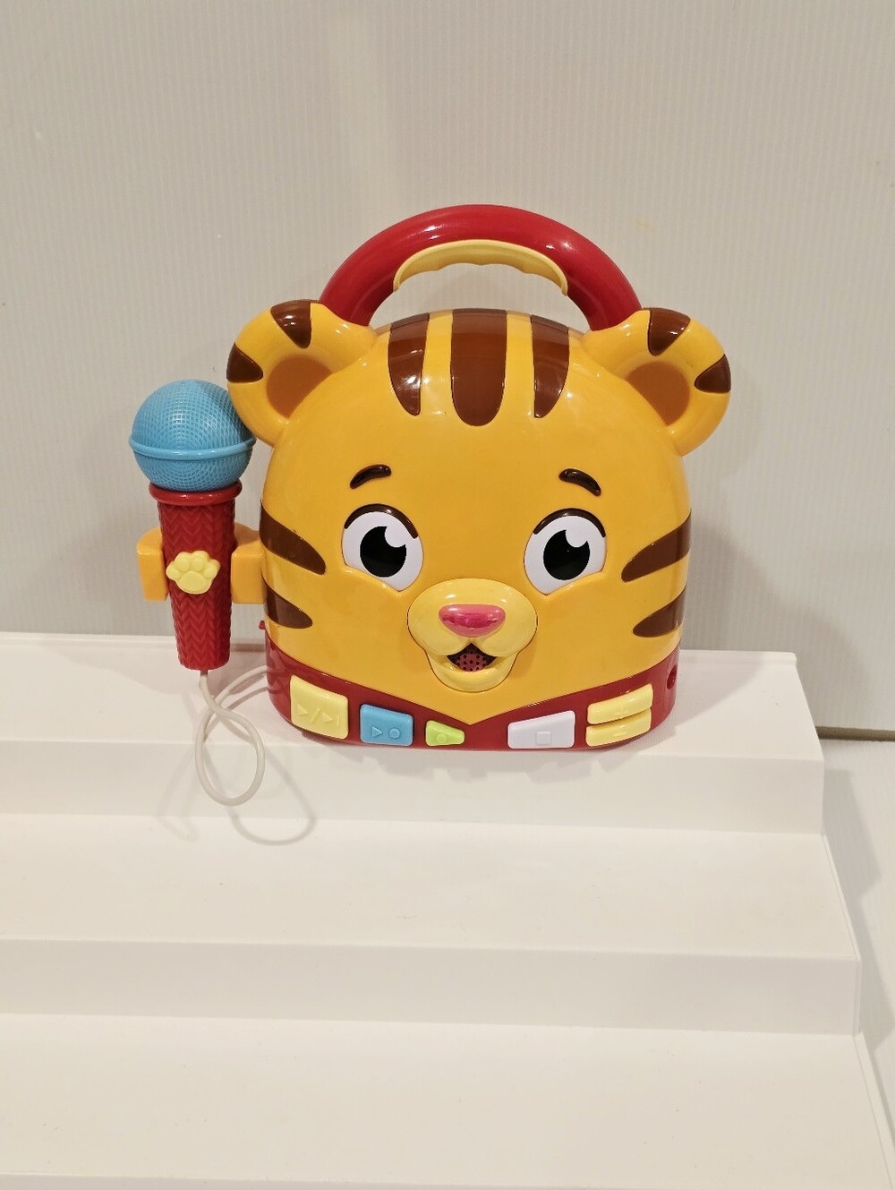 Daniel Tiger's Neighborhood Sing Along with Daniel Microphone Recorder Works